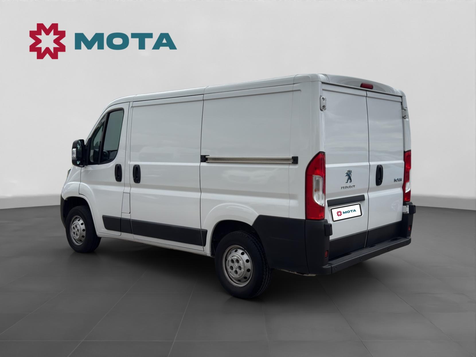 Peugeot Boxer 2.2 BlueHDi 333 Professional Panel Van 5dr Diesel Manual L1 H1 Euro 6 (s/s) (120 ps)