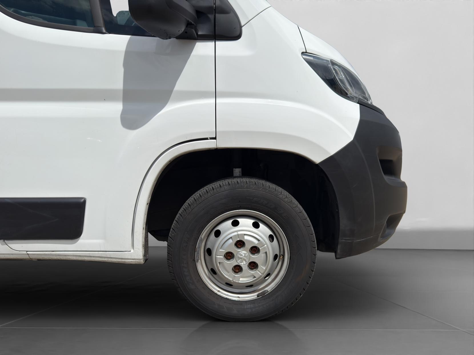 Peugeot Boxer 2.2 BlueHDi 333 Professional Panel Van 5dr Diesel Manual L1 H1 Euro 6 (s/s) (120 ps)