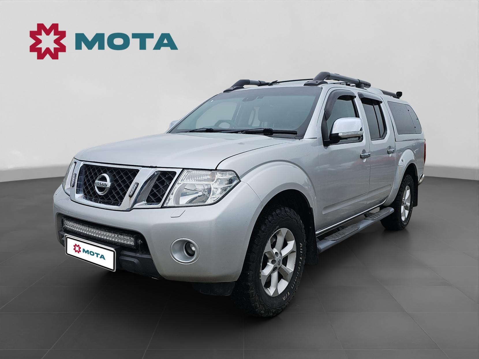 Nissan Navara 2.5 dCi Tekna Pickup Double Cab 4dr Diesel Auto 4WD Euro 5 (190 ps)