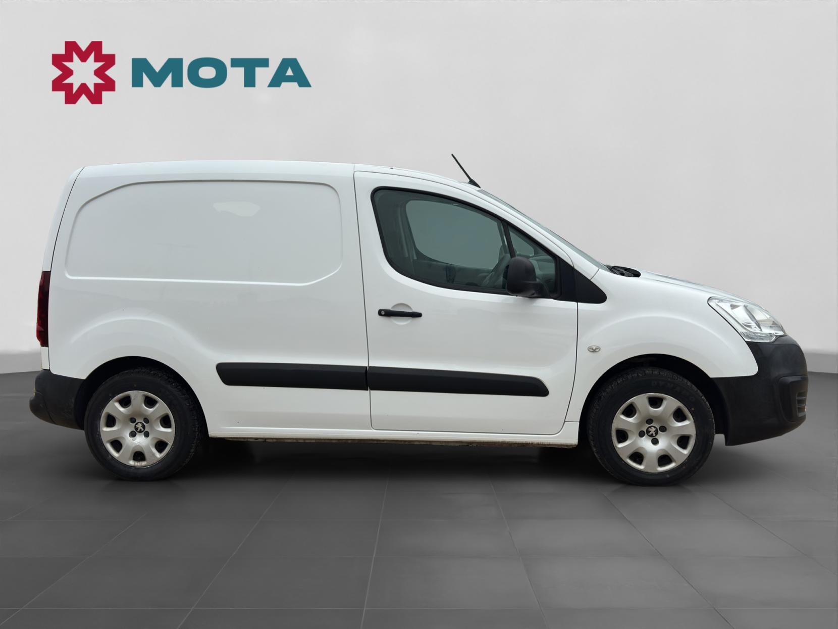 Peugeot Partner 1.6 BlueHDi 651 Professional Panel Van 5dr Diesel Manual L1 (112 g/km, 73.97 bhp)