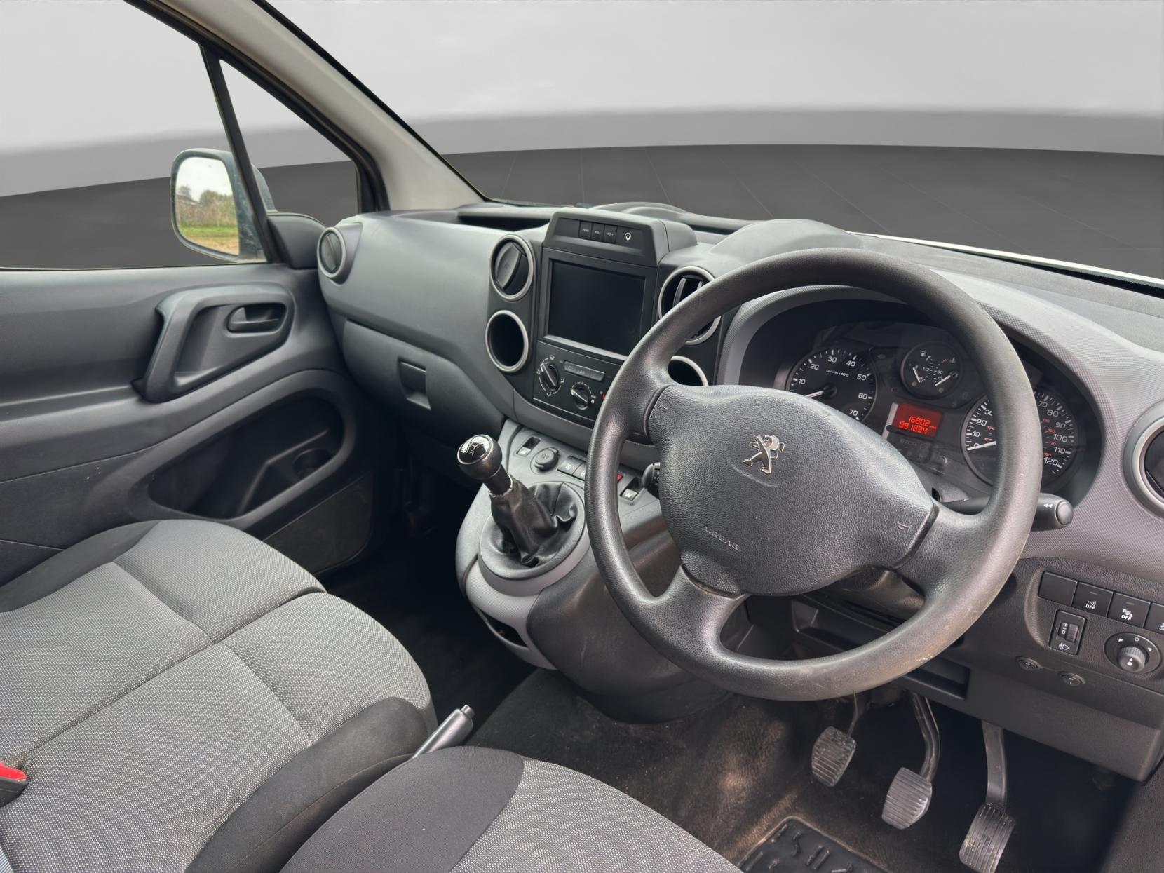 Peugeot Partner 1.6 BlueHDi 651 Professional Panel Van 5dr Diesel Manual L1 (112 g/km, 73.97 bhp)