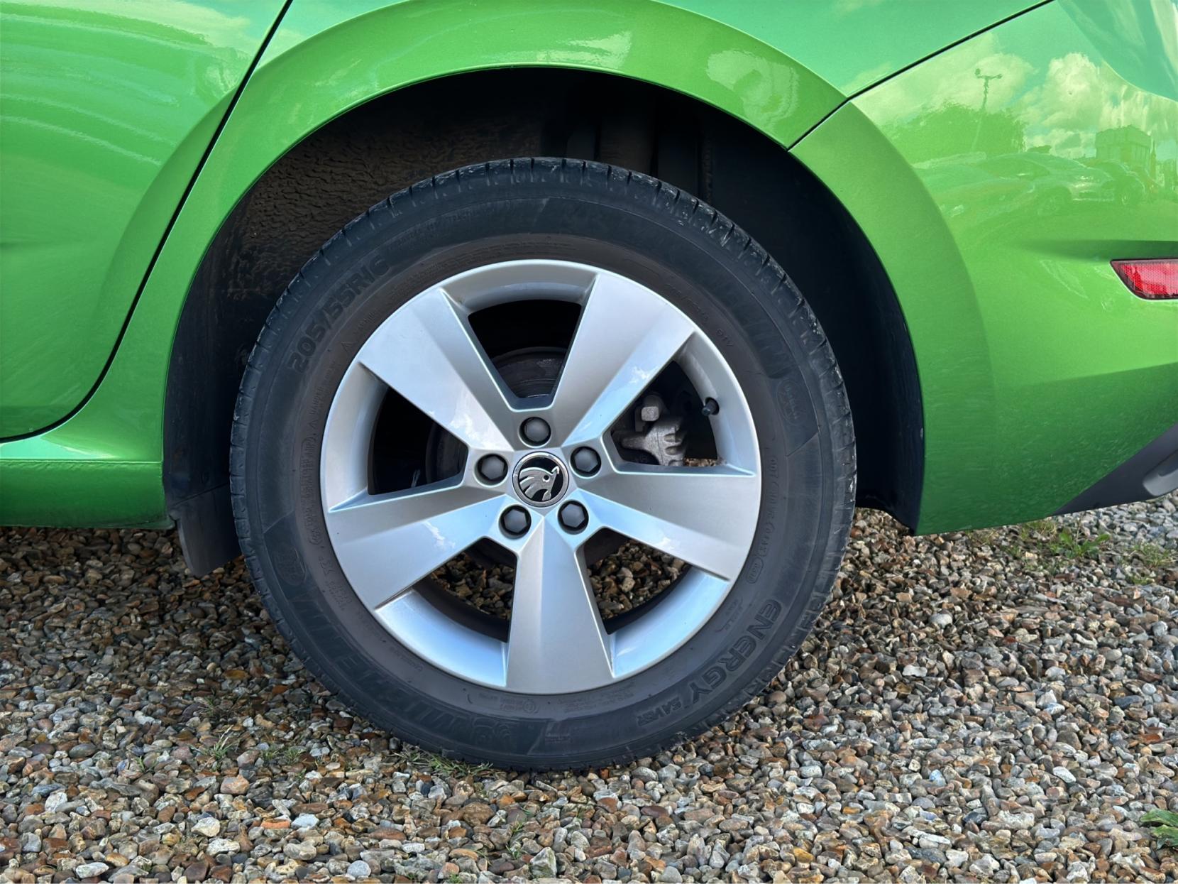 Skoda Scala 1.0 TSI SE Hatchback 5dr Petrol Manual Euro 6 (s/s) (115 ps)