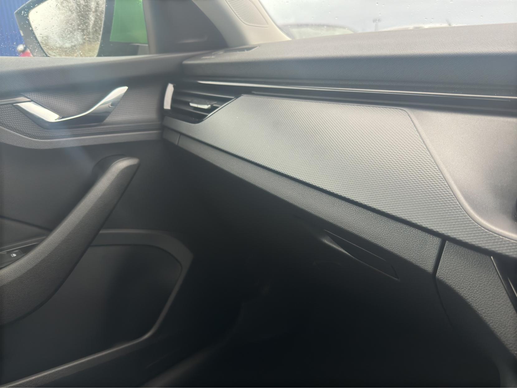 Skoda Scala 1.0 TSI SE Hatchback 5dr Petrol Manual Euro 6 (s/s) (115 ps)