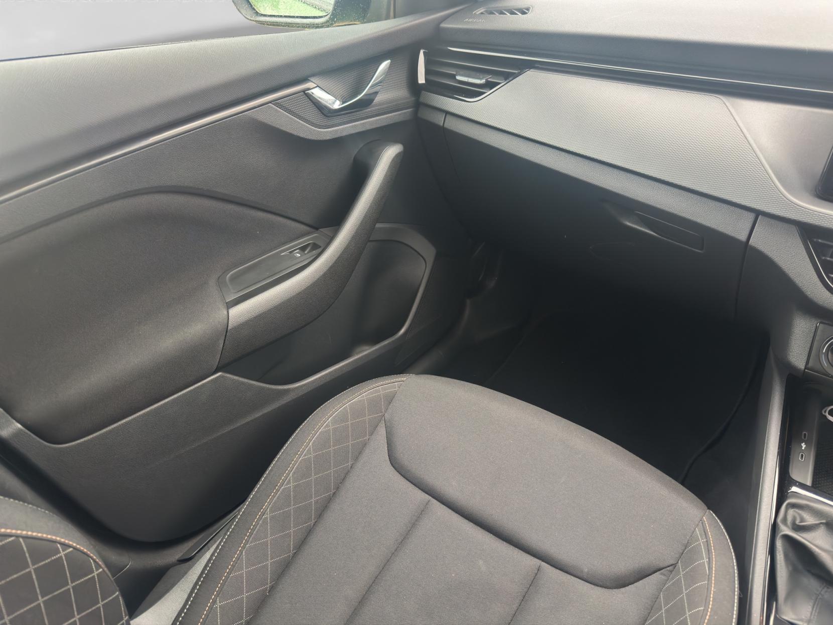 Skoda Scala 1.0 TSI SE Hatchback 5dr Petrol Manual Euro 6 (s/s) (115 ps)