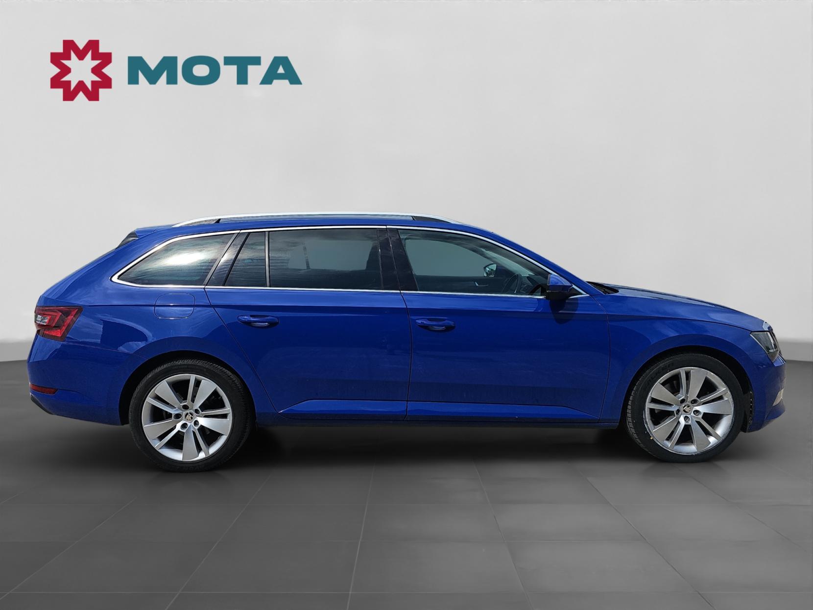 Skoda Superb 2.0 TDI SE L Executive Estate 5dr Diesel Manual Euro 6 (s/s) (150 ps)