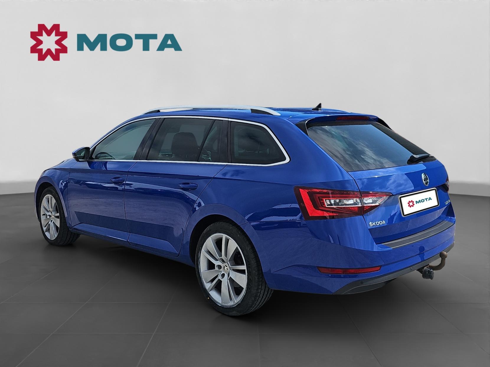 Skoda Superb 2.0 TDI SE L Executive Estate 5dr Diesel Manual Euro 6 (s/s) (150 ps)