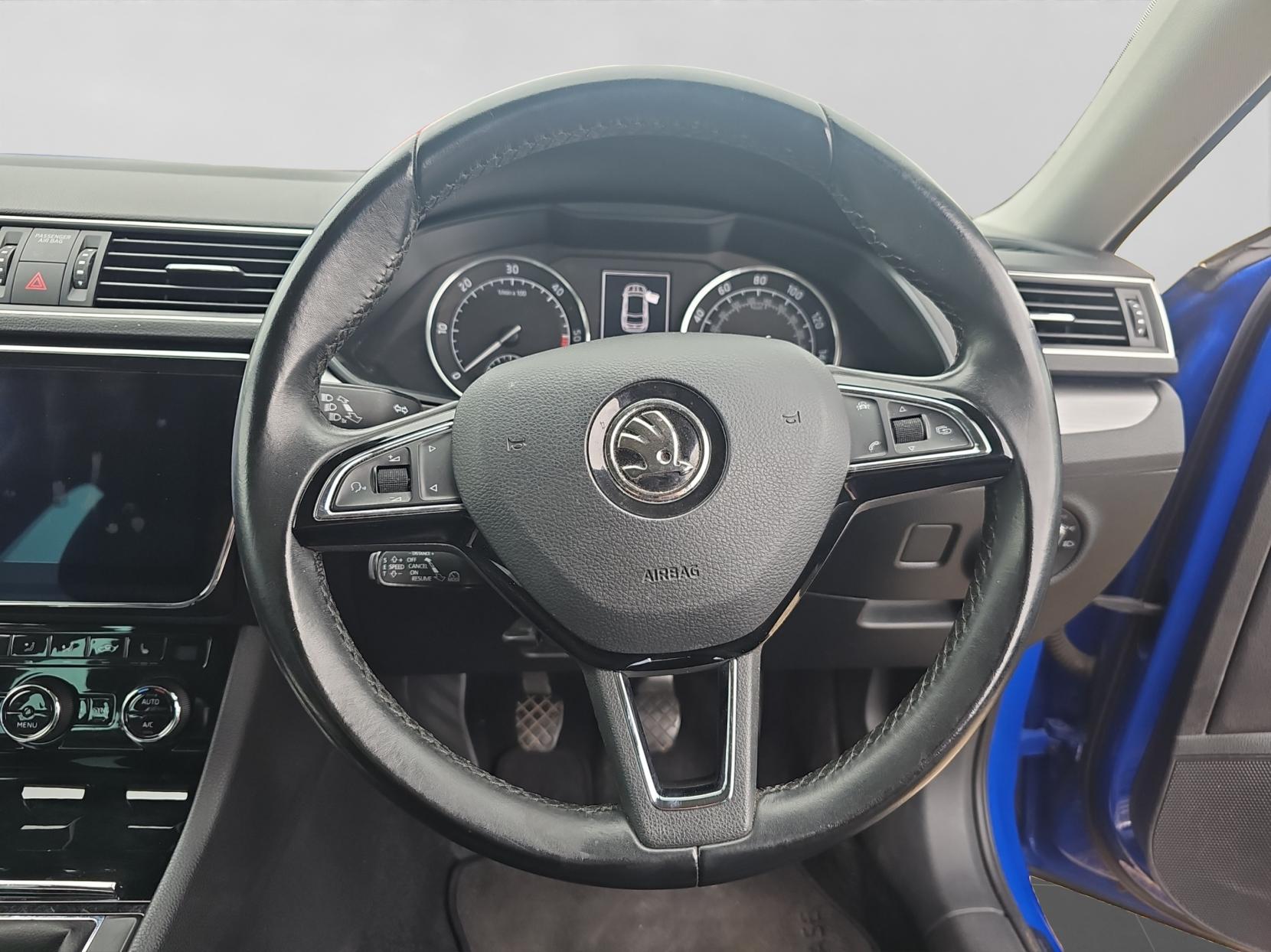 Skoda Superb 2.0 TDI SE L Executive Estate 5dr Diesel Manual Euro 6 (s/s) (150 ps)