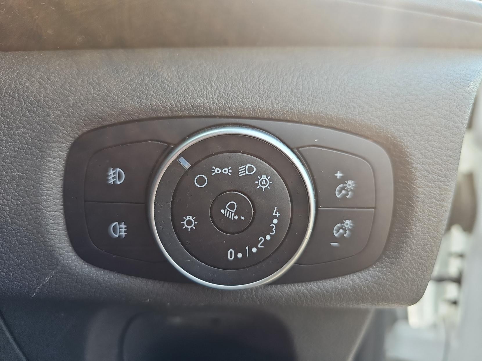 Ford Transit Custom 2.0 320 EcoBlue Trend Panel Van 5dr Diesel Manual L2 H2 Euro 6 (s/s) (130 ps)