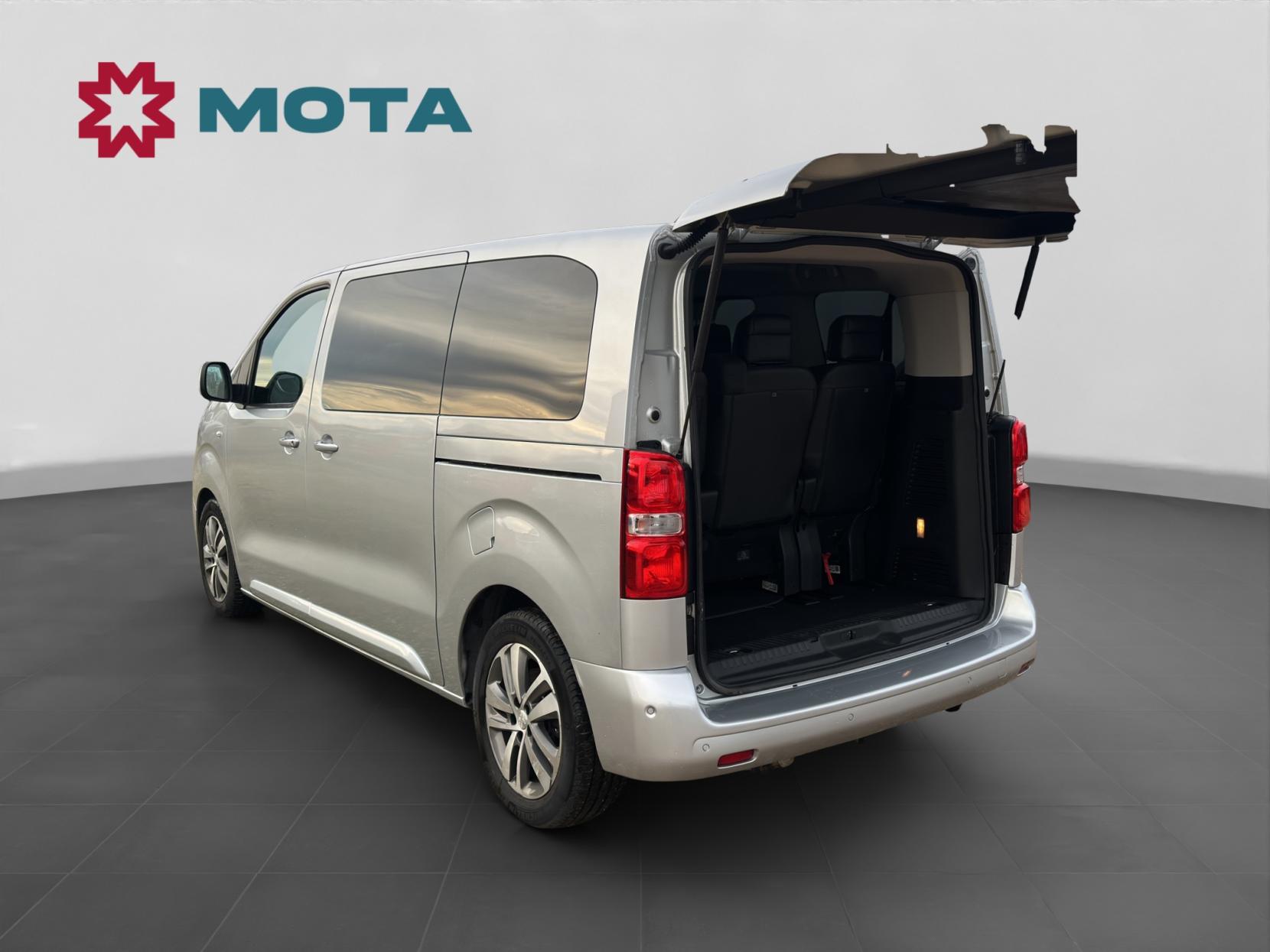 Peugeot Traveller 2.0 BlueHDi Allure Standard MPV 5dr Diesel EAT6 MWB Euro 6 (s/s) (180 ps)