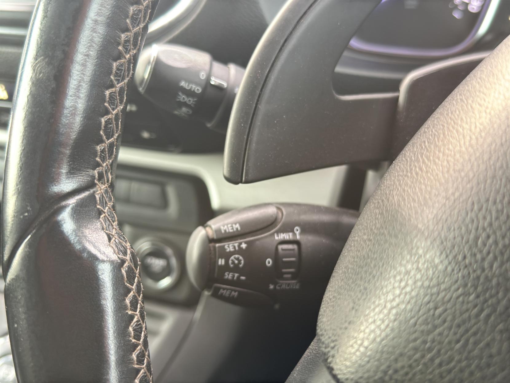 Peugeot Traveller 2.0 BlueHDi Allure Standard MPV 5dr Diesel EAT6 MWB Euro 6 (s/s) (180 ps)