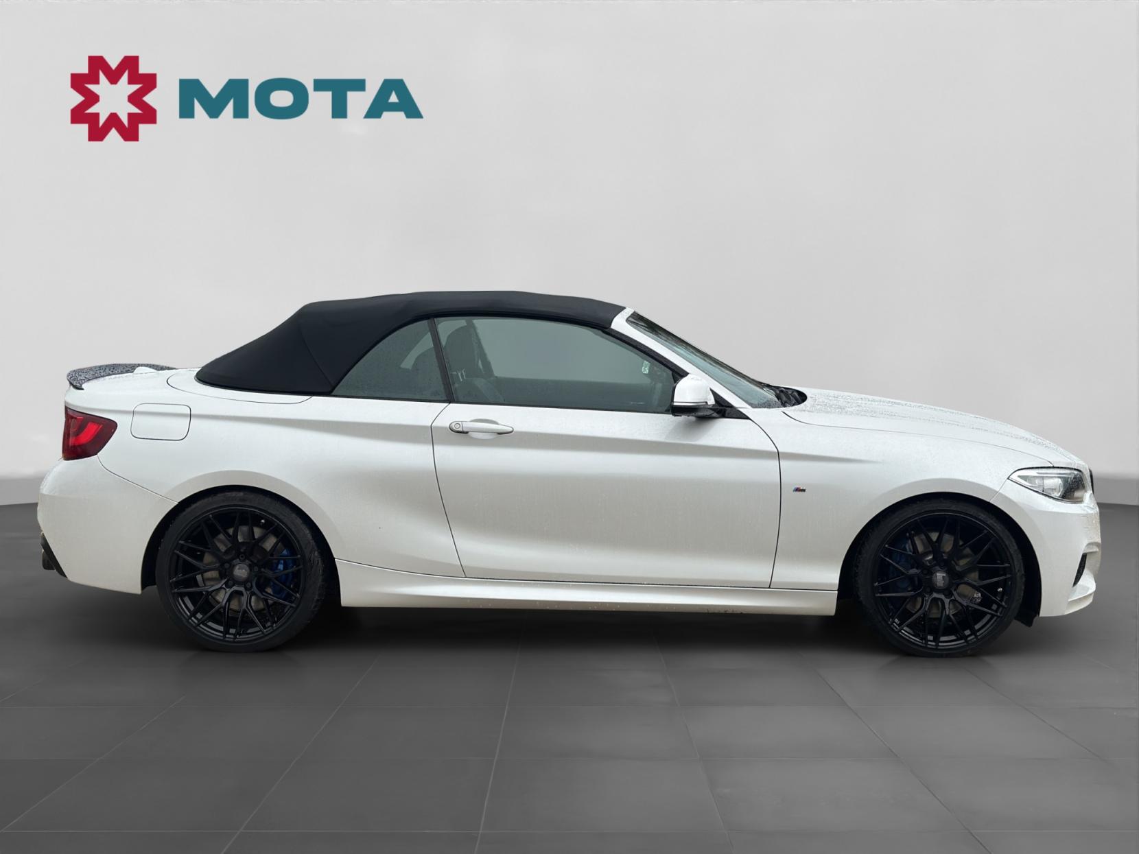 BMW 2 Series 3.0 M235i Convertible 2dr Petrol Auto Euro 6 (s/s) (326 ps)