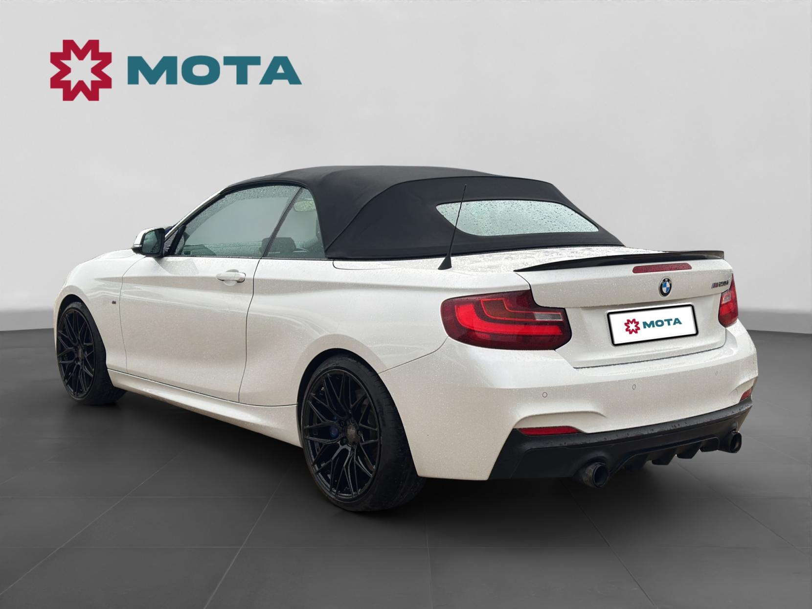 BMW 2 Series 3.0 M235i Convertible 2dr Petrol Auto Euro 6 (s/s) (326 ps)