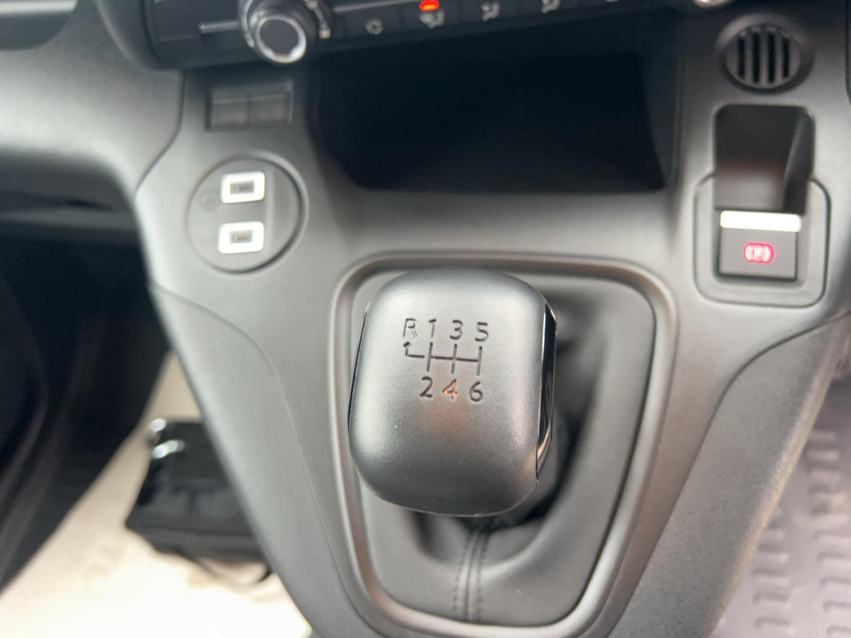 Peugeot Partner 1.5 BlueHDi 1000 Professional Standard Panel Van 5dr Diesel Manual SWB Euro 6 (s/s) (100 ps)