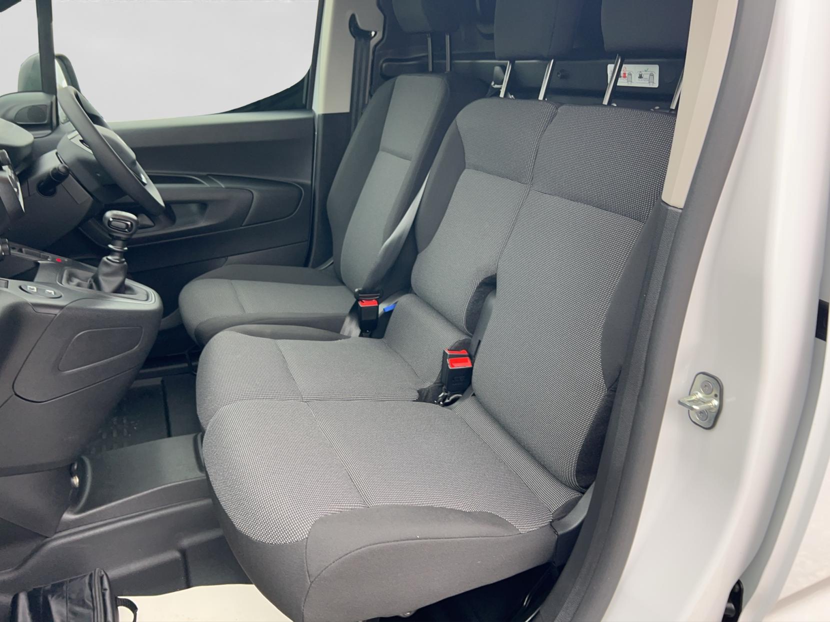 Peugeot Partner 1.5 BlueHDi 1000 Professional Standard Panel Van 5dr Diesel Manual SWB Euro 6 (s/s) (100 ps)