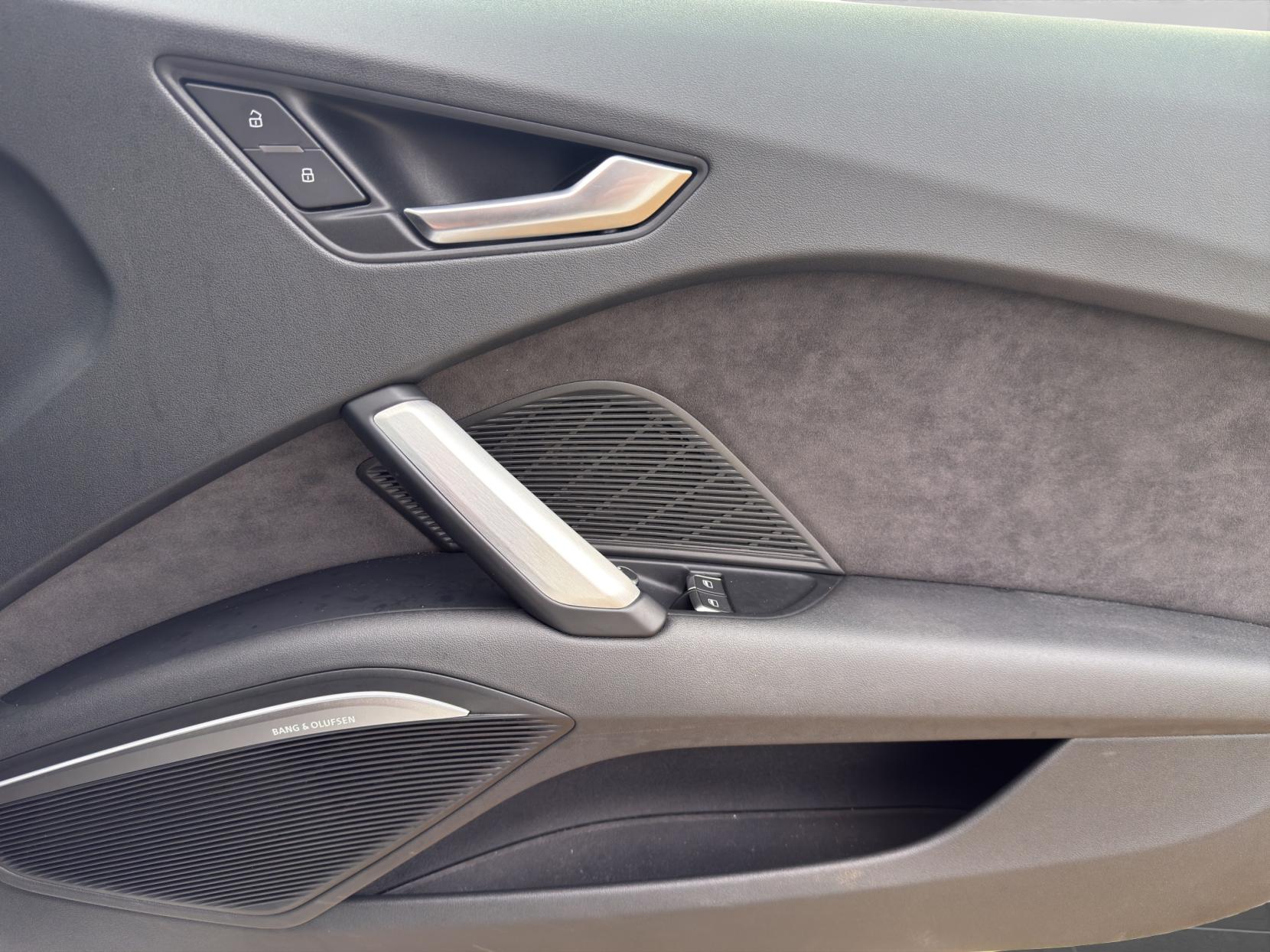 Audi TT 2.0 TDI Black Edition Coupe 3dr Diesel S Tronic quattro Euro 6 (s/s) (184 ps)