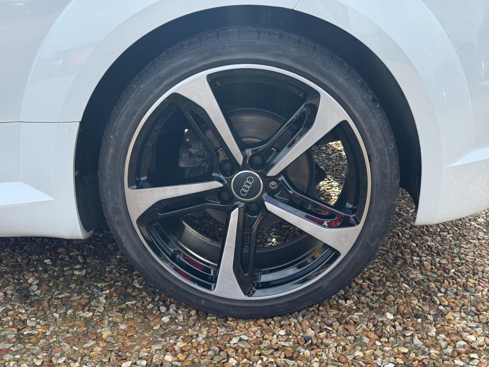 Audi TT 2.0 TDI Black Edition Coupe 3dr Diesel S Tronic quattro Euro 6 (s/s) (184 ps)