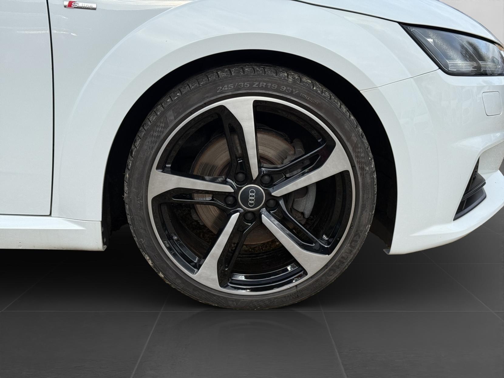 Audi TT 2.0 TDI Black Edition Coupe 3dr Diesel S Tronic quattro Euro 6 (s/s) (184 ps)