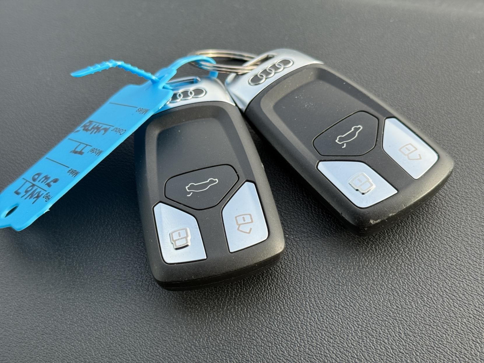 Audi TT 2.0 TDI Black Edition Coupe 3dr Diesel S Tronic quattro Euro 6 (s/s) (184 ps)