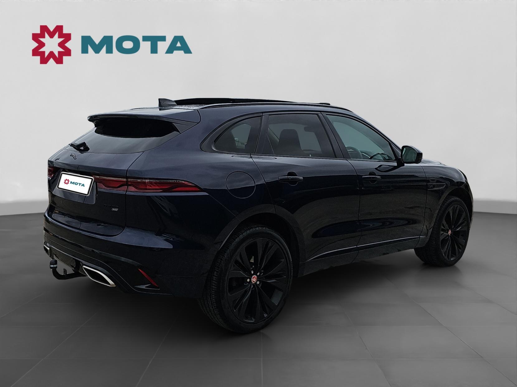 Jaguar F-PACE 3.0 D300 MHEV R-Dynamic HSE SUV 5dr Diesel Auto AWD Euro 6 (s/s) (300 ps)