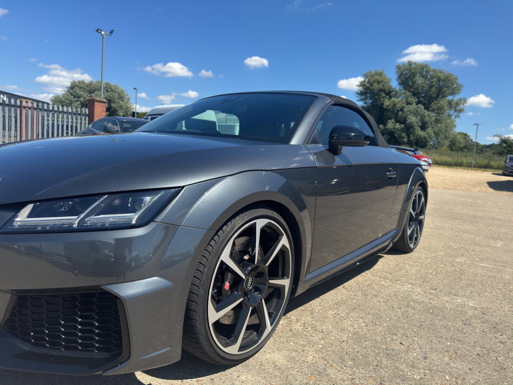 Audi TT RS 2.5 TFSI Sport Edition Roadster 2dr Petrol S Tronic quattro Euro 6 (s/s) (400 ps)