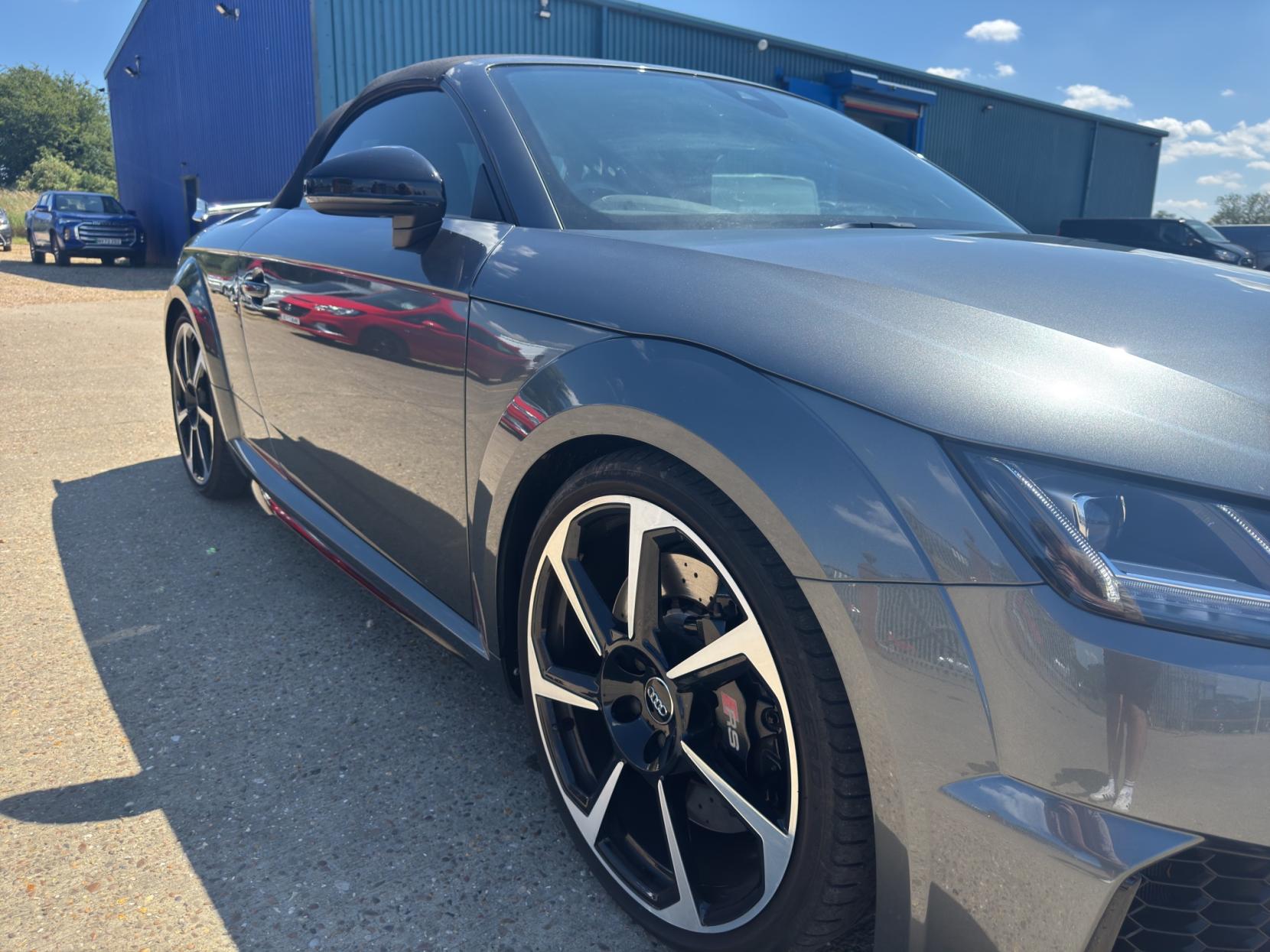 Audi TT RS 2.5 TFSI Sport Edition Roadster 2dr Petrol S Tronic quattro Euro 6 (s/s) (400 ps)