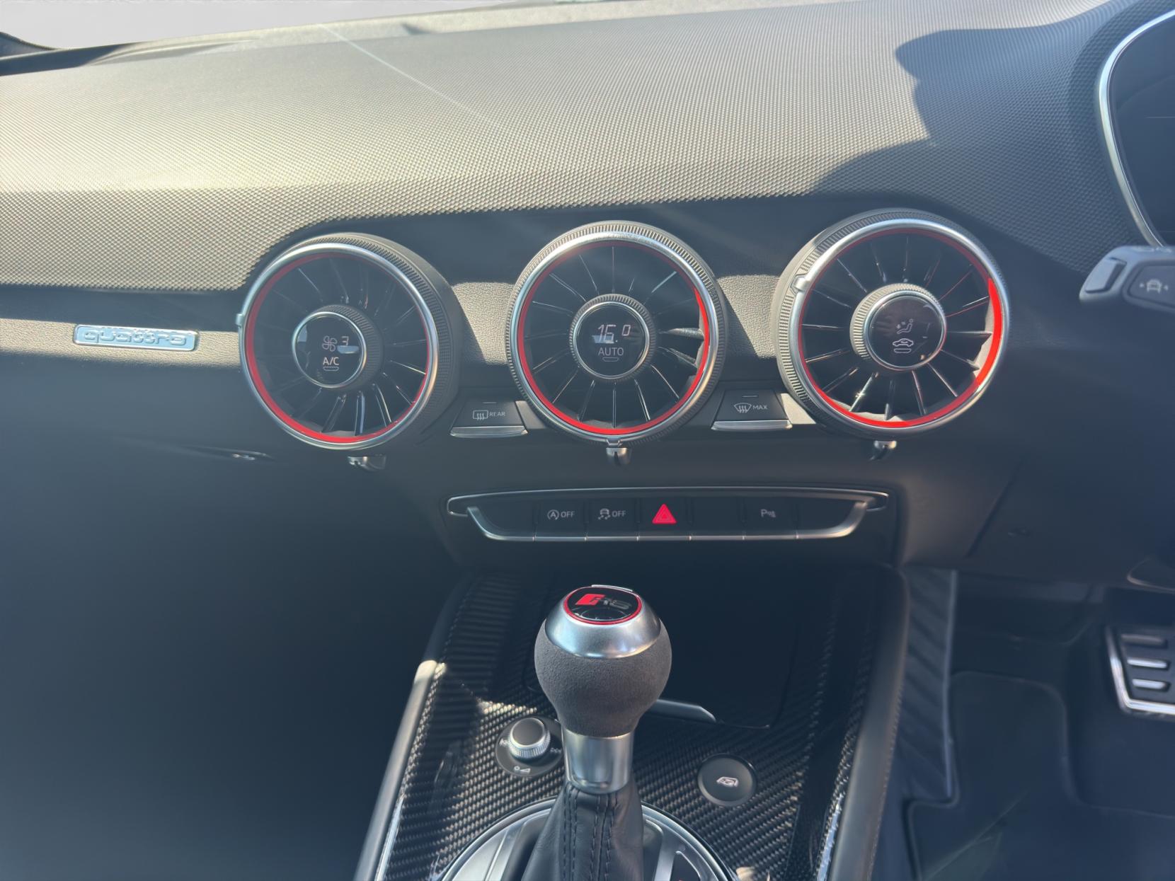 Audi TT RS 2.5 TFSI Sport Edition Roadster 2dr Petrol S Tronic quattro Euro 6 (s/s) (400 ps)