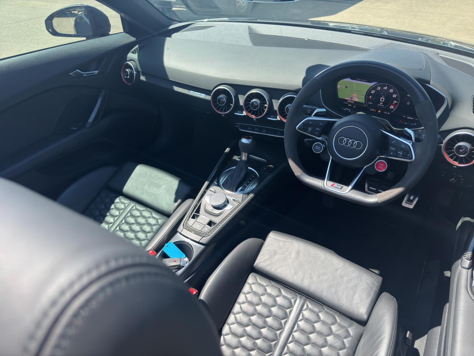 Audi TT RS 2.5 TFSI Sport Edition Roadster 2dr Petrol S Tronic quattro Euro 6 (s/s) (400 ps)