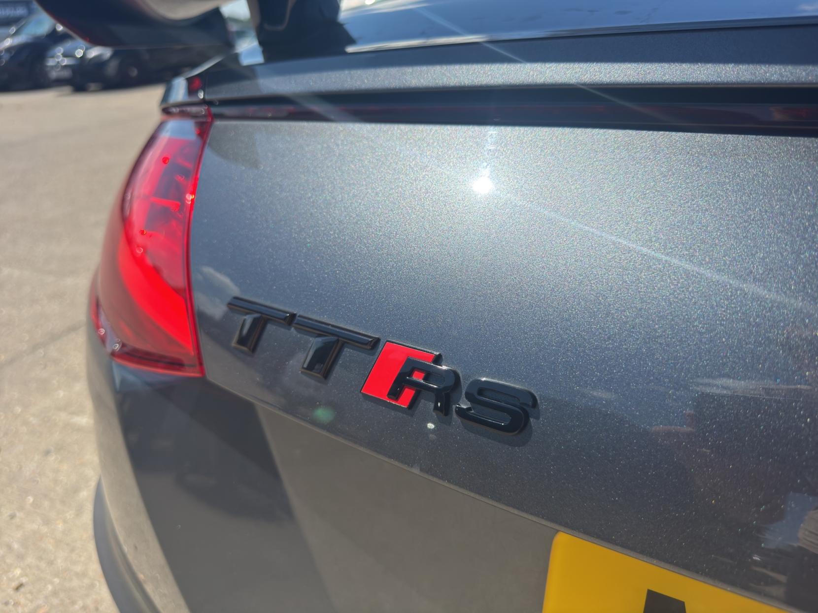 Audi TT RS 2.5 TFSI Sport Edition Roadster 2dr Petrol S Tronic quattro Euro 6 (s/s) (400 ps)