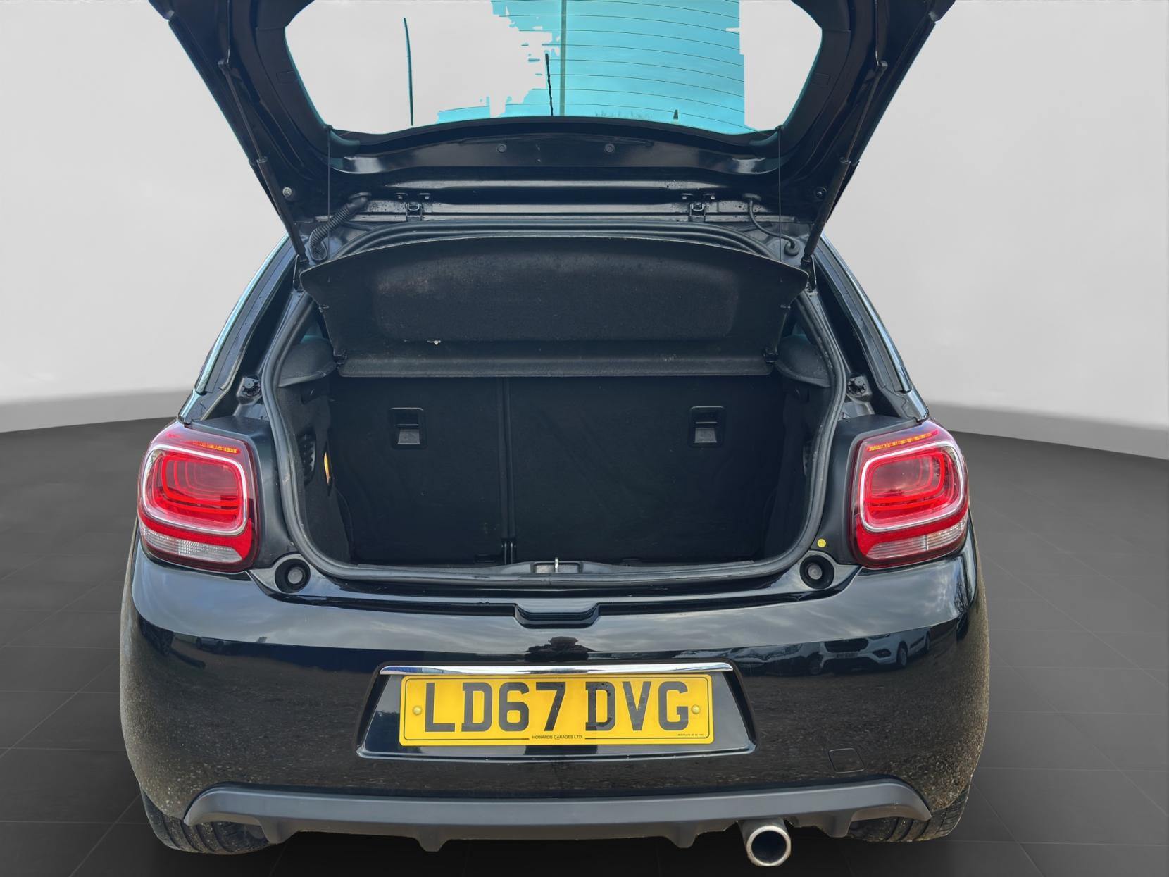 DS AUTOMOBILES DS 3 1.2 PureTech Connected Chic Hatchback 3dr Petrol Manual Euro 6 (82 ps)