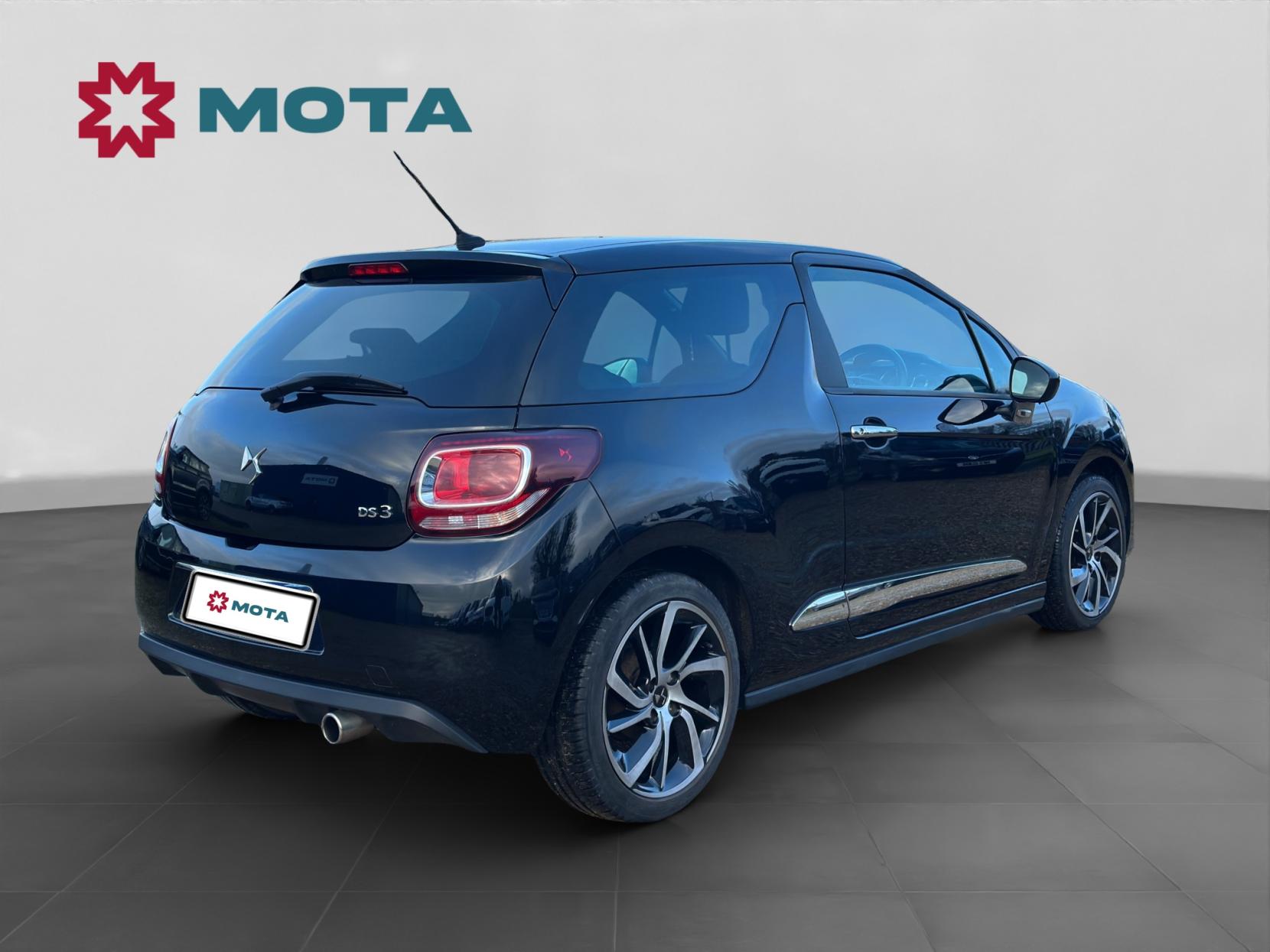 DS AUTOMOBILES DS 3 1.2 PureTech Connected Chic Hatchback 3dr Petrol Manual Euro 6 (82 ps)