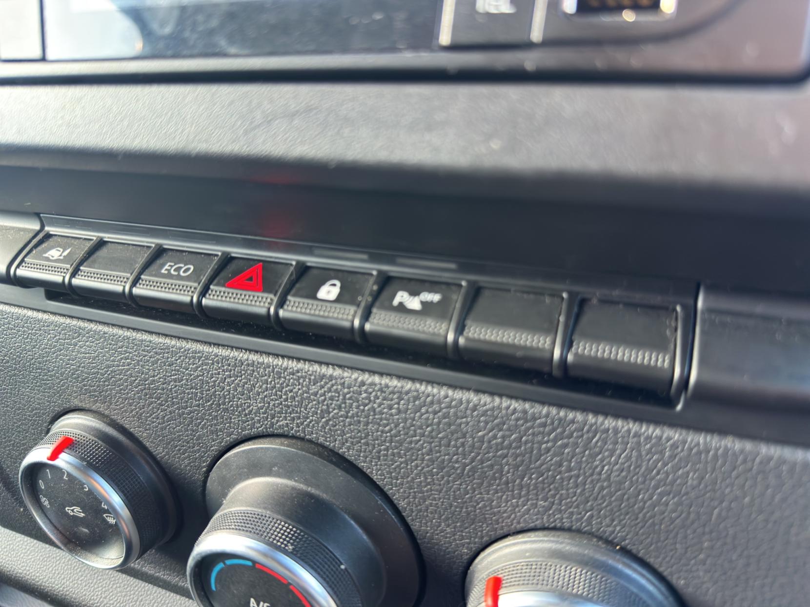 Renault Master 2.3 dCi 35 Business+ Panel Van 4dr Diesel Manual FWD LWB Medium Roof Euro 6 (135 ps)