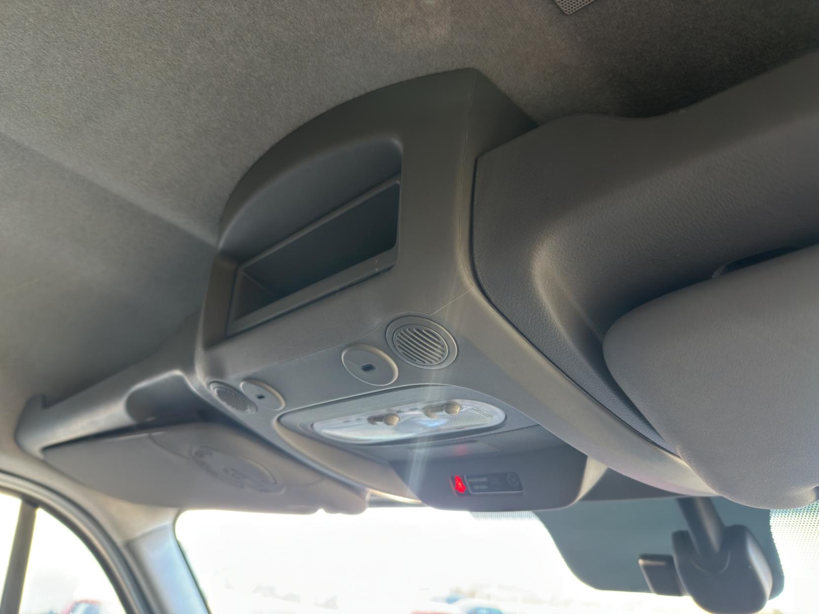 Renault Master 2.3 dCi 35 Business+ Panel Van 4dr Diesel Manual FWD LWB Medium Roof Euro 6 (135 ps)