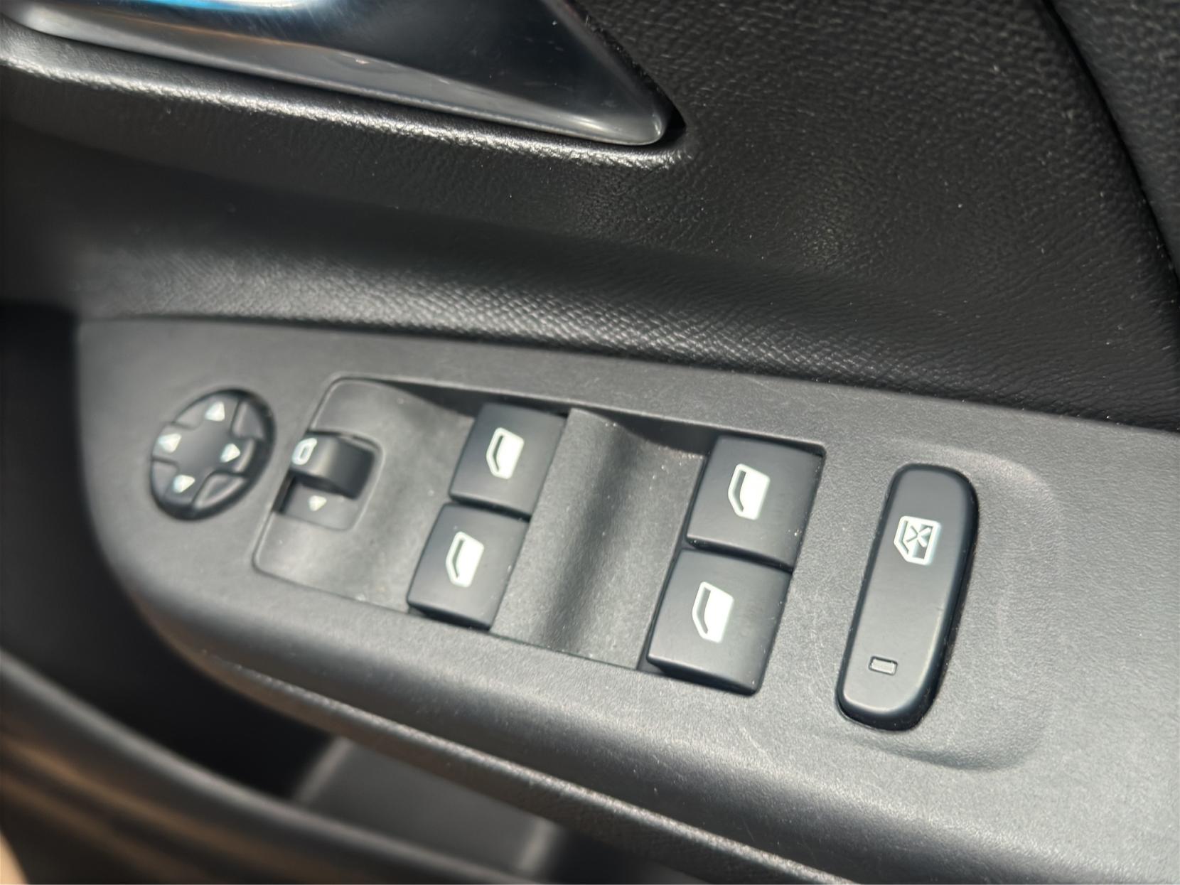 Vauxhall Corsa 1.2 Turbo SRi Hatchback 5dr Petrol Manual Euro 6 (s/s) (100 ps)