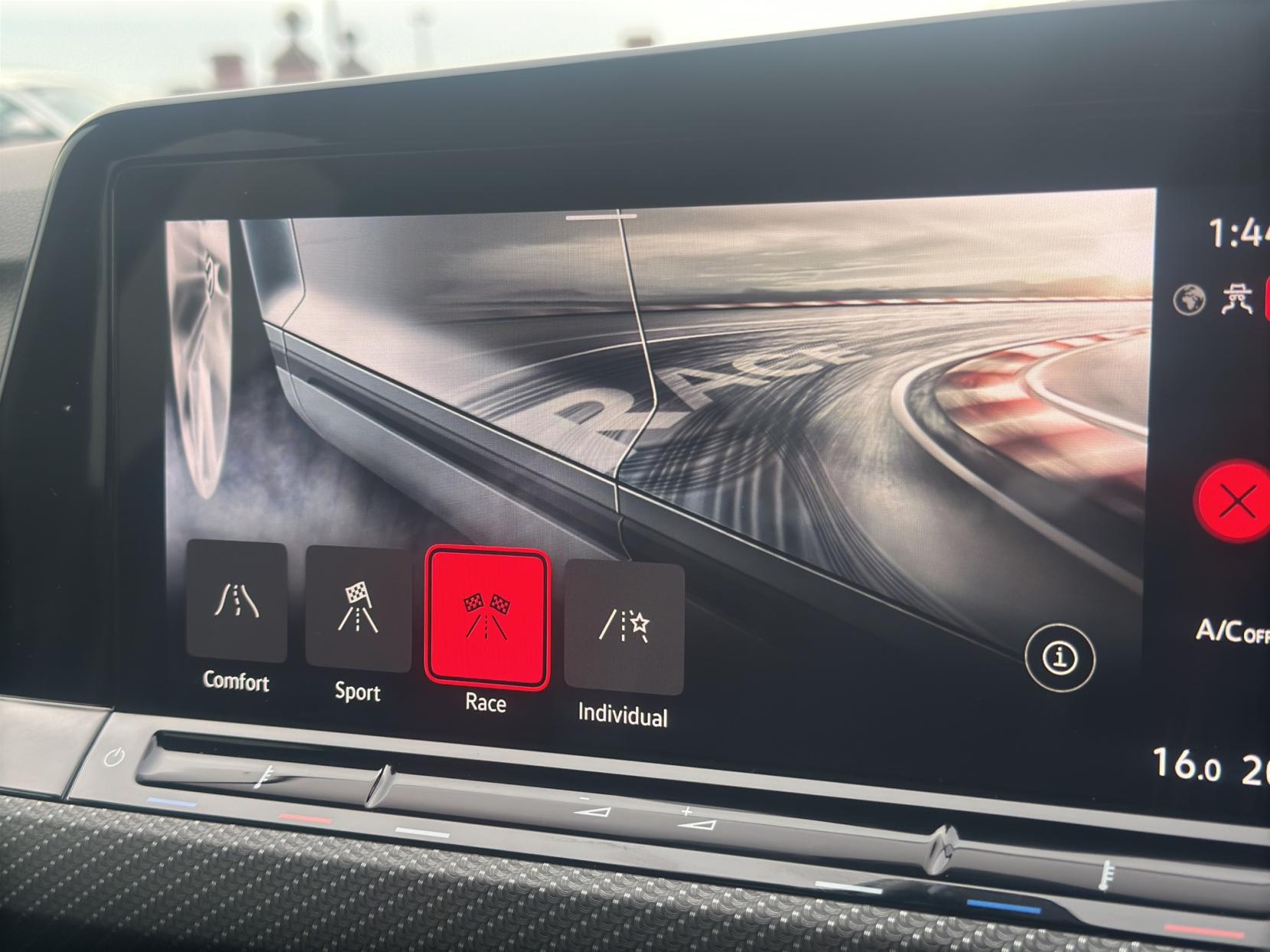 Volkswagen Golf 2.0 TSI R Hatchback 5dr Petrol DSG 4Motion Euro 6 (s/s) (320 ps)