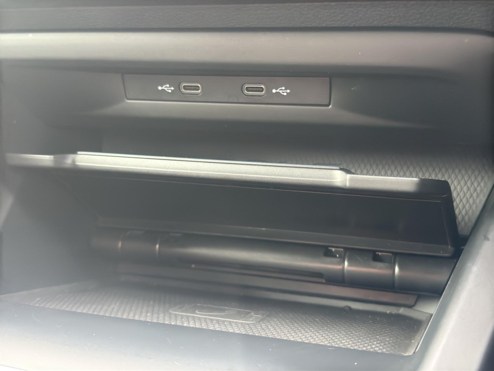 Volkswagen Golf 2.0 TSI R Hatchback 5dr Petrol DSG 4Motion Euro 6 (s/s) (320 ps)