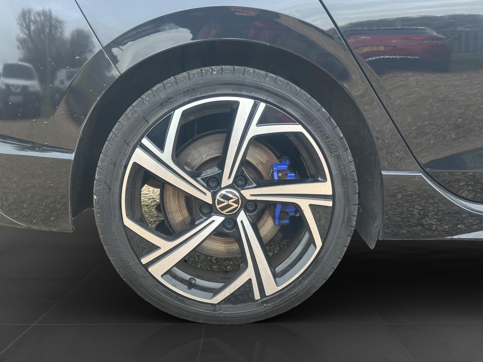 Volkswagen Golf 2.0 TSI R Hatchback 5dr Petrol DSG 4Motion Euro 6 (s/s) (320 ps)