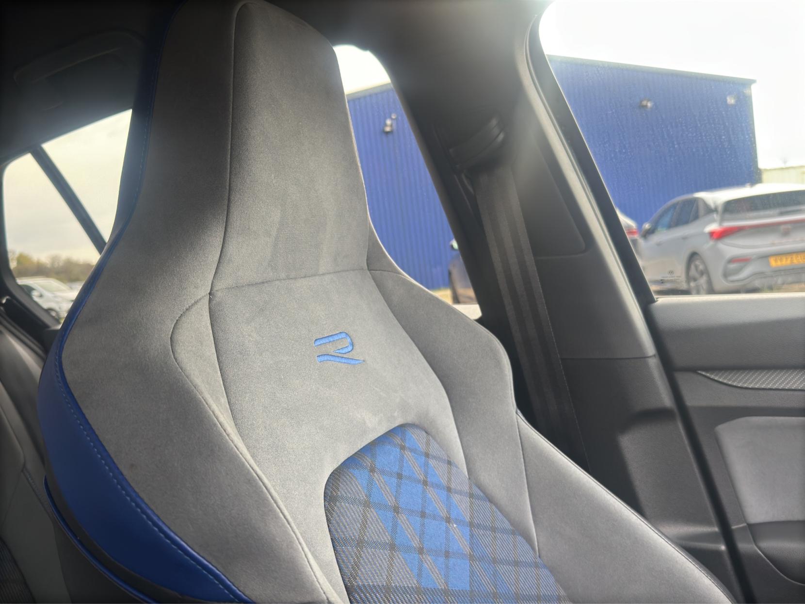 Volkswagen Golf 2.0 TSI R Hatchback 5dr Petrol DSG 4Motion Euro 6 (s/s) (320 ps)