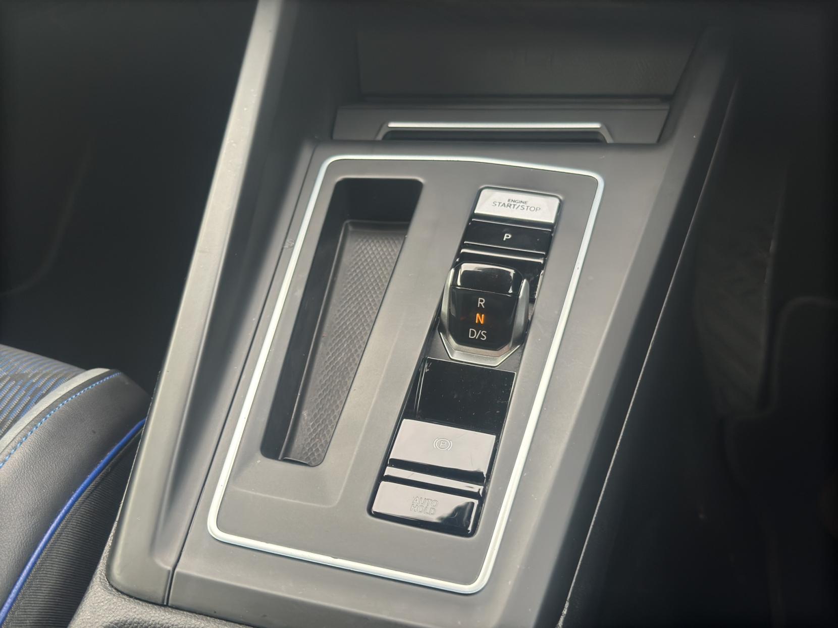 Volkswagen Golf 2.0 TSI R Hatchback 5dr Petrol DSG 4Motion Euro 6 (s/s) (320 ps)