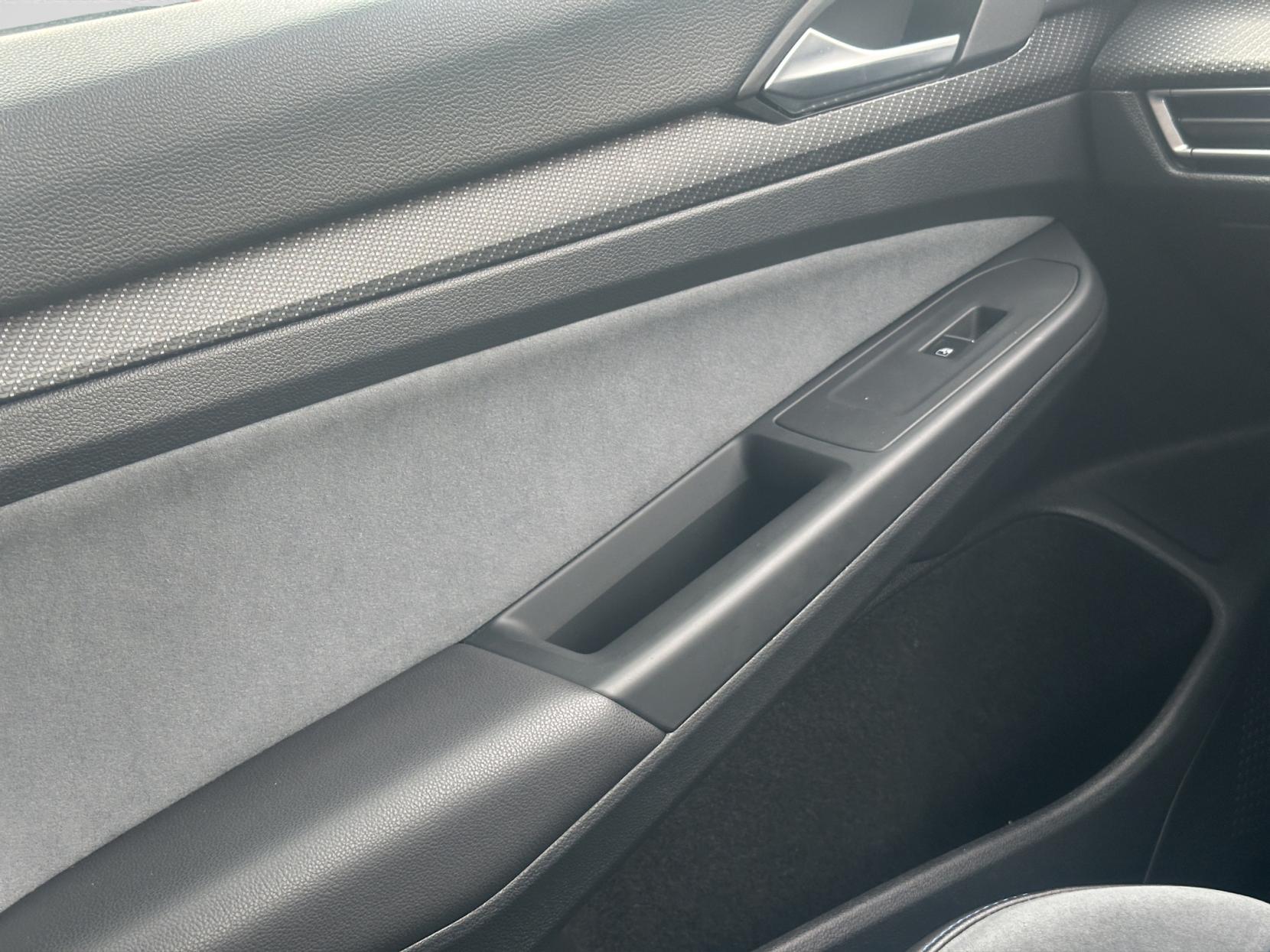 Volkswagen Golf 2.0 TSI R Hatchback 5dr Petrol DSG 4Motion Euro 6 (s/s) (320 ps)