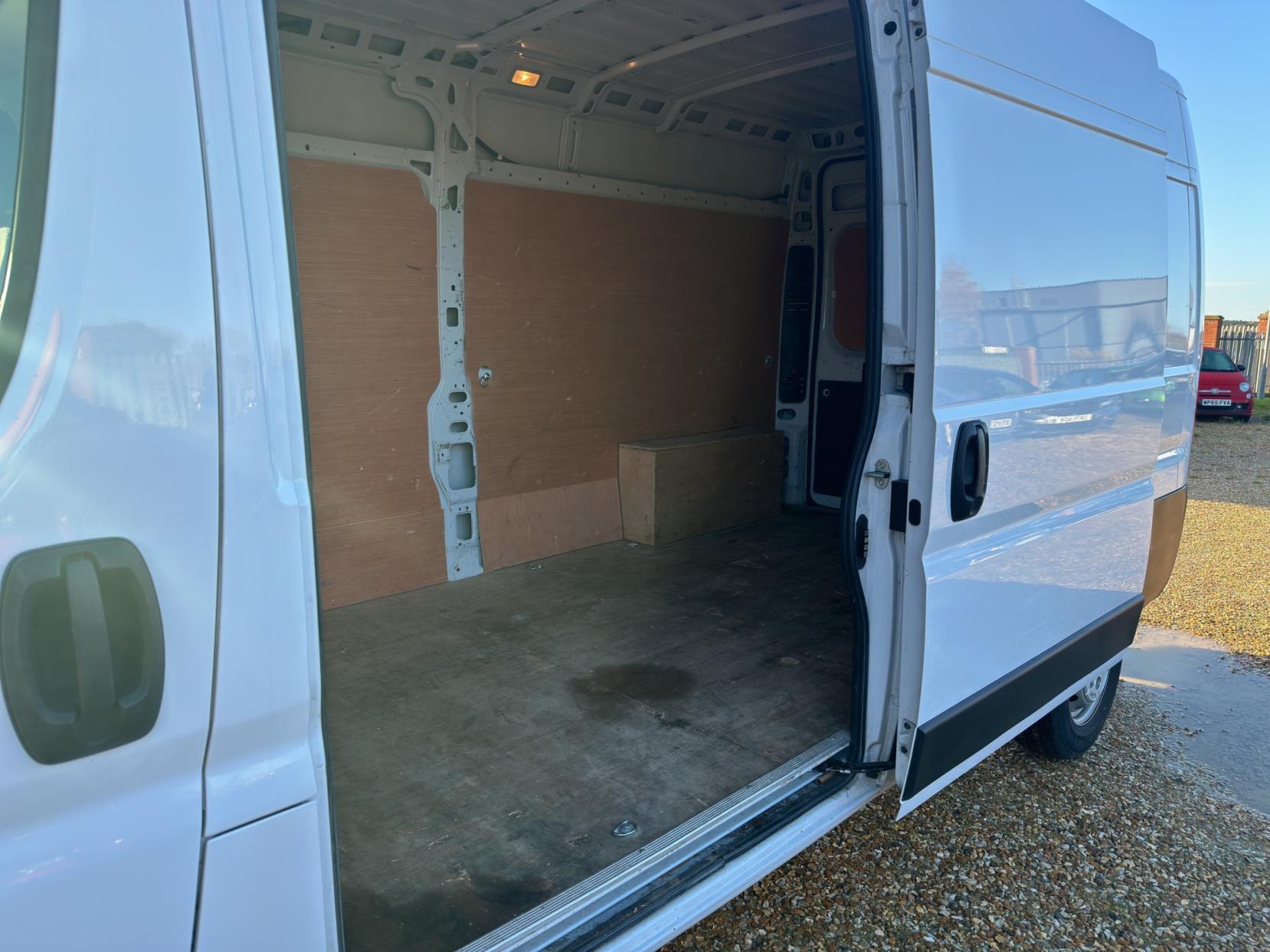 Vauxhall Movano 2.2 CDTi 3500 BiTurbo Dynamic Panel Van 5dr Diesel Manual FWD L3 H2 Euro 6 (s/s) (140 ps)