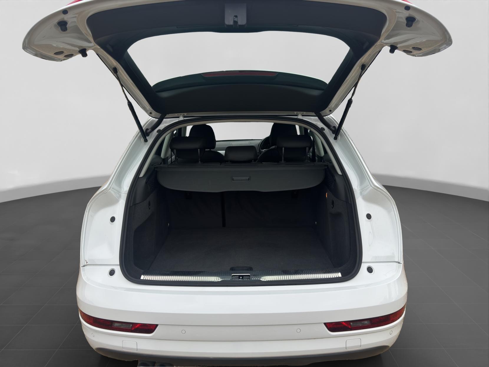 Audi Q3 2.0 TDI Sport SUV 5dr Diesel Manual Euro 6 (s/s) (150 ps)