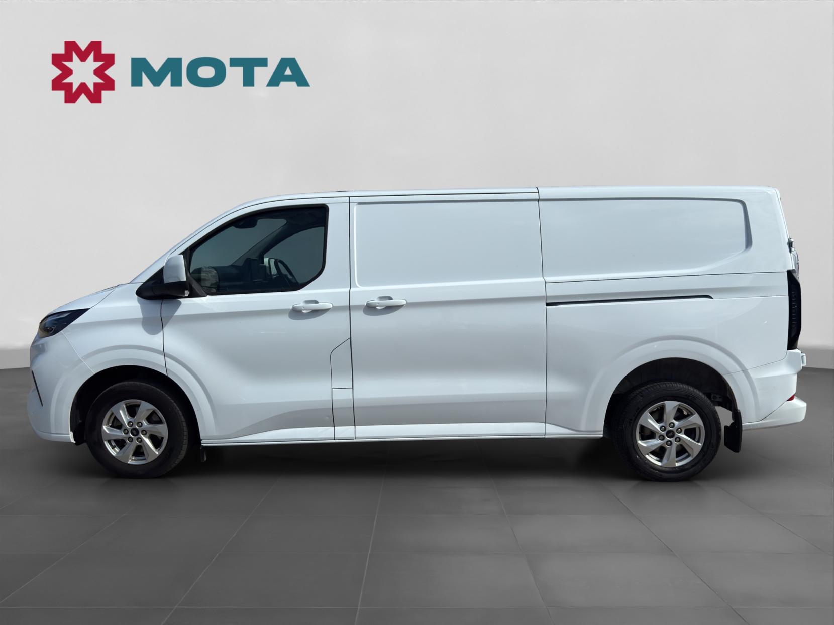 Ford Transit Custom 2.0 300 EcoBlue Limited Panel Van 5dr Diesel Manual L2 H1 Euro 6 (s/s) (136 ps)