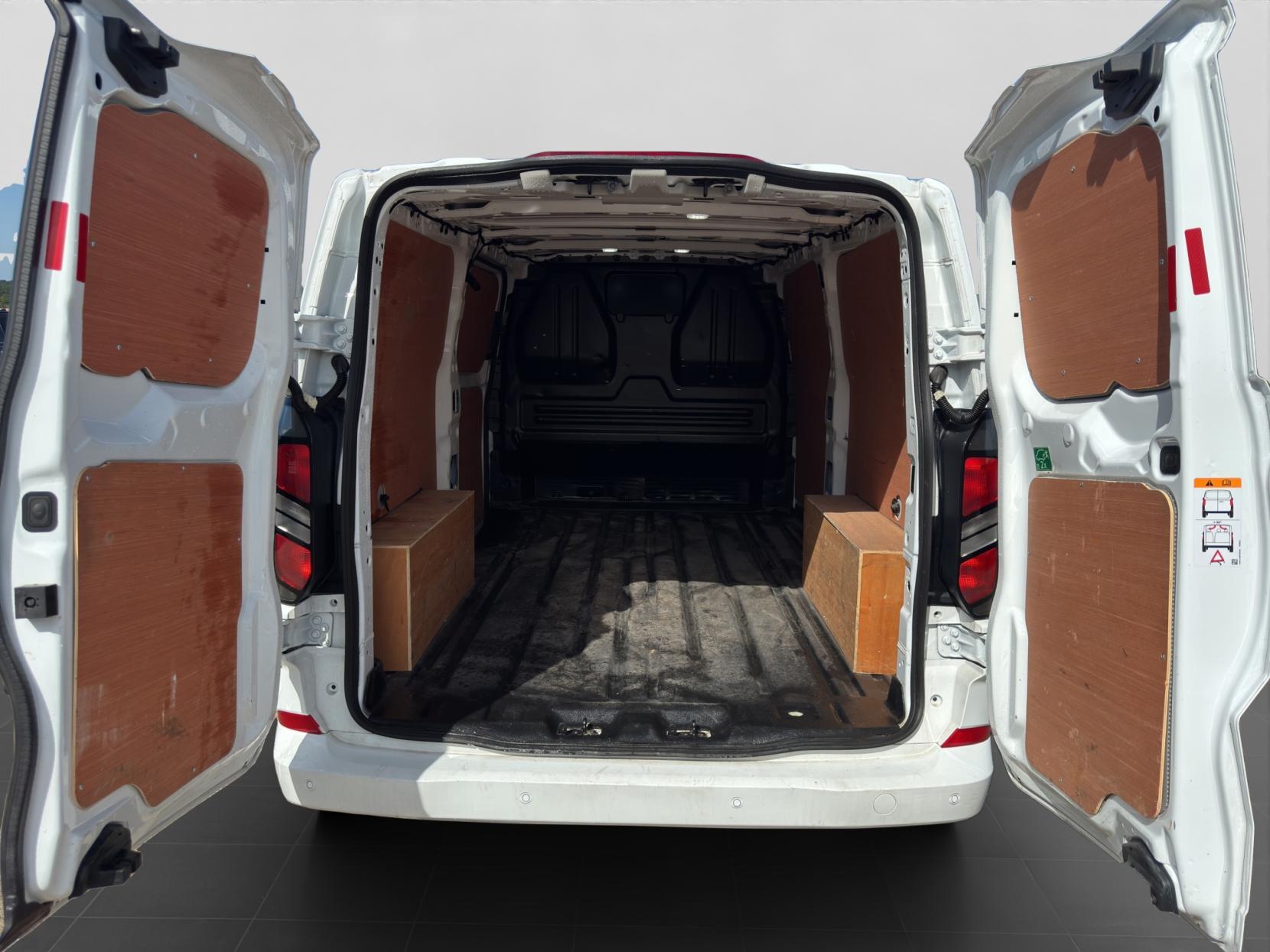 Ford Transit Custom 2.0 300 EcoBlue Limited Panel Van 5dr Diesel Manual L2 H1 Euro 6 (s/s) (136 ps)