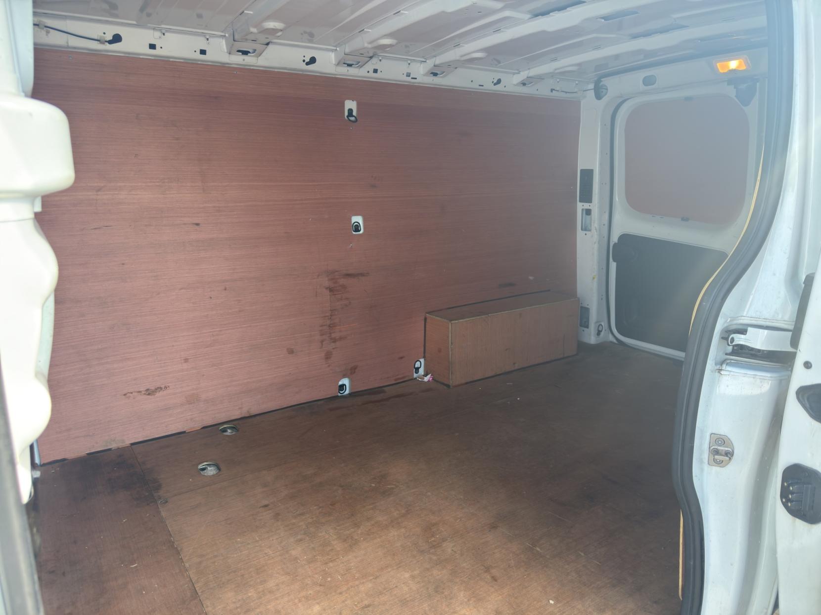 Ford Transit Custom 2.0 300 EcoBlue Limited Panel Van 5dr Diesel Manual L2 H1 Euro 6 (s/s) (136 ps)