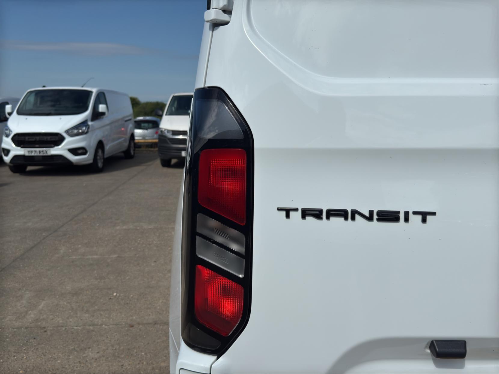 Ford Transit Custom 2.0 300 EcoBlue Limited Panel Van 5dr Diesel Manual L2 H1 Euro 6 (s/s) (136 ps)