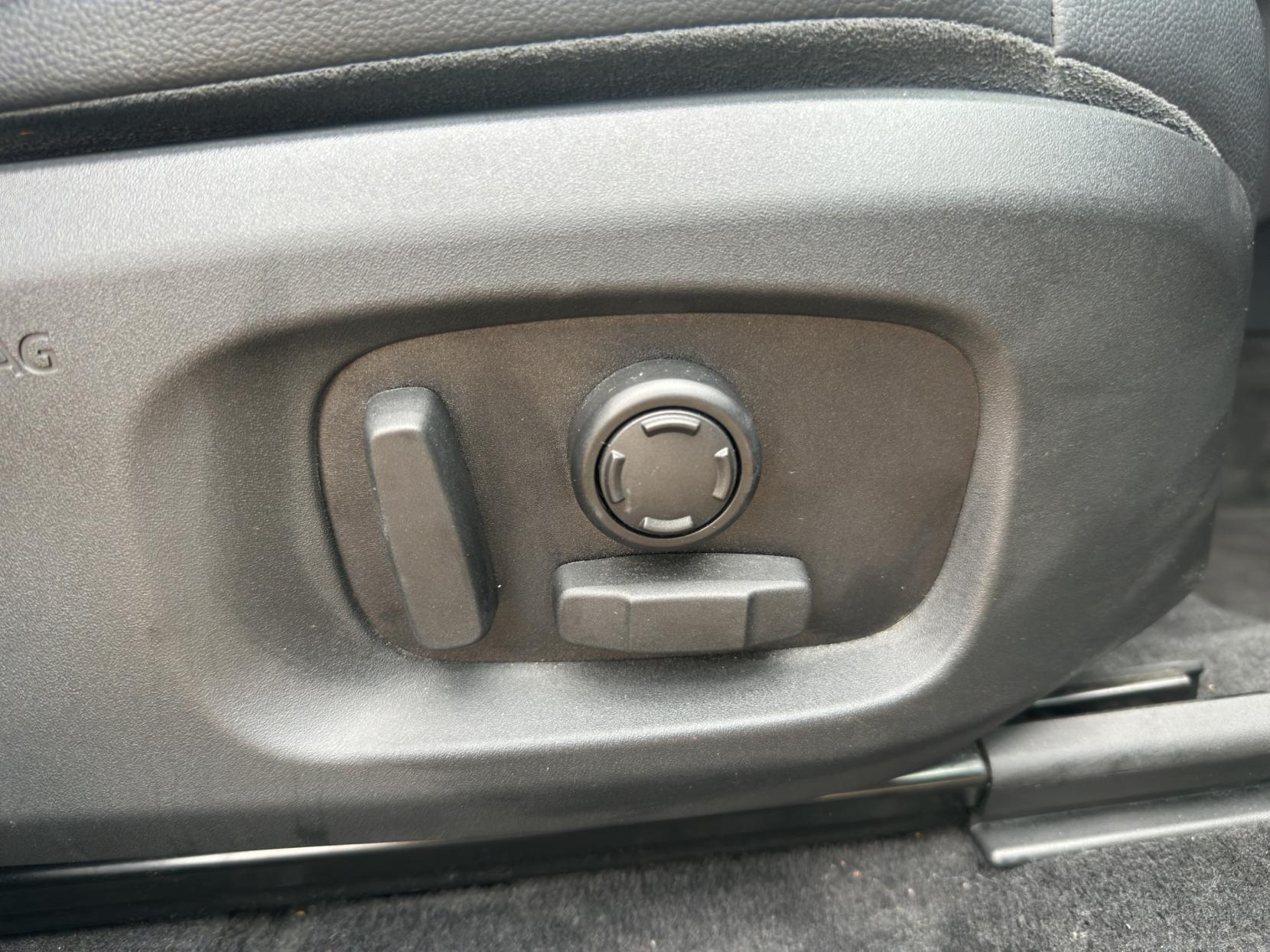 Land Rover Range Rover Evoque 2.0 eD4 SE Tech SUV 5dr Diesel Manual FWD Euro 6 (s/s) (150 ps)