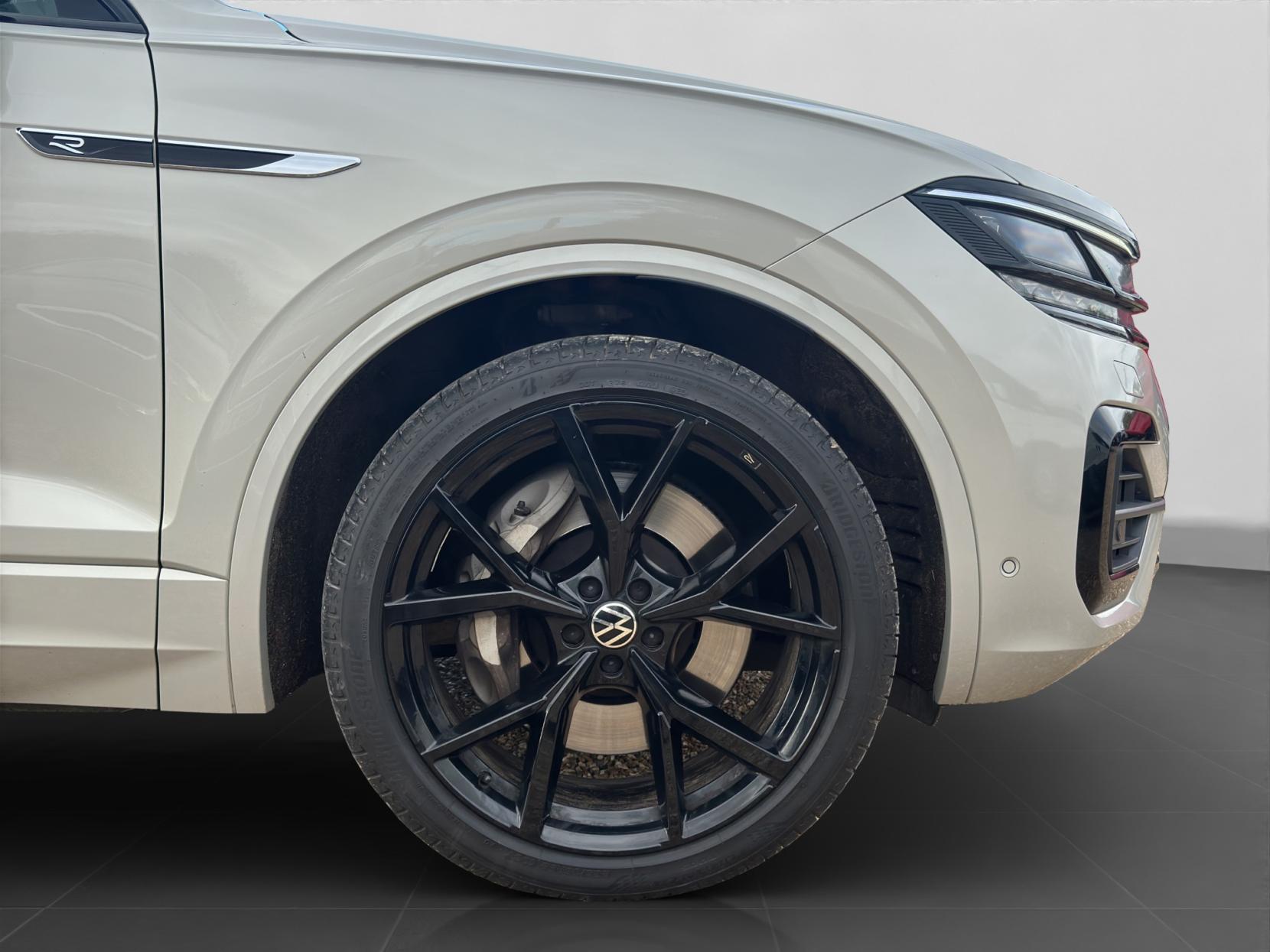 Volkswagen Touareg 3.0 TSI V6 14.3kWh R SUV 5dr Petrol Plug-in Hybrid Tiptronic 4Motion Euro 6 (s/s) (462 ps)