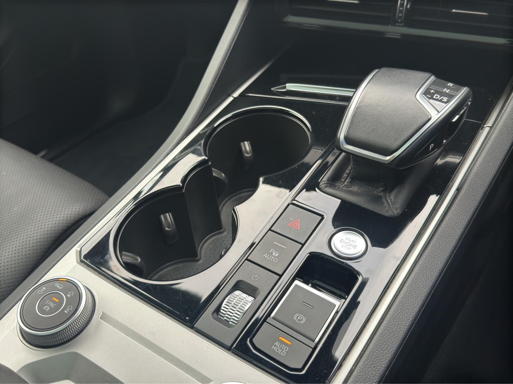 Volkswagen Touareg 3.0 TSI V6 14.3kWh R SUV 5dr Petrol Plug-in Hybrid Tiptronic 4Motion Euro 6 (s/s) (462 ps)