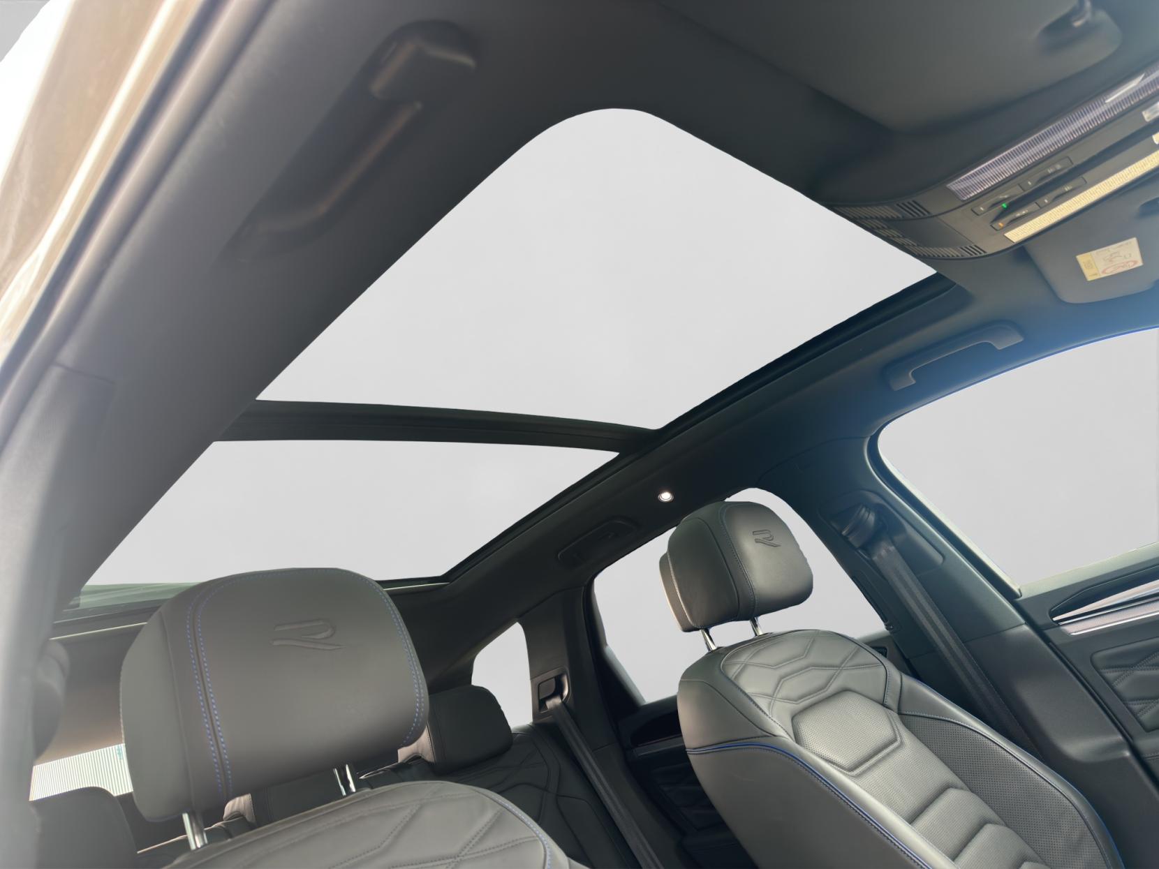 Volkswagen Touareg 3.0 TSI V6 14.3kWh R SUV 5dr Petrol Plug-in Hybrid Tiptronic 4Motion Euro 6 (s/s) (462 ps)