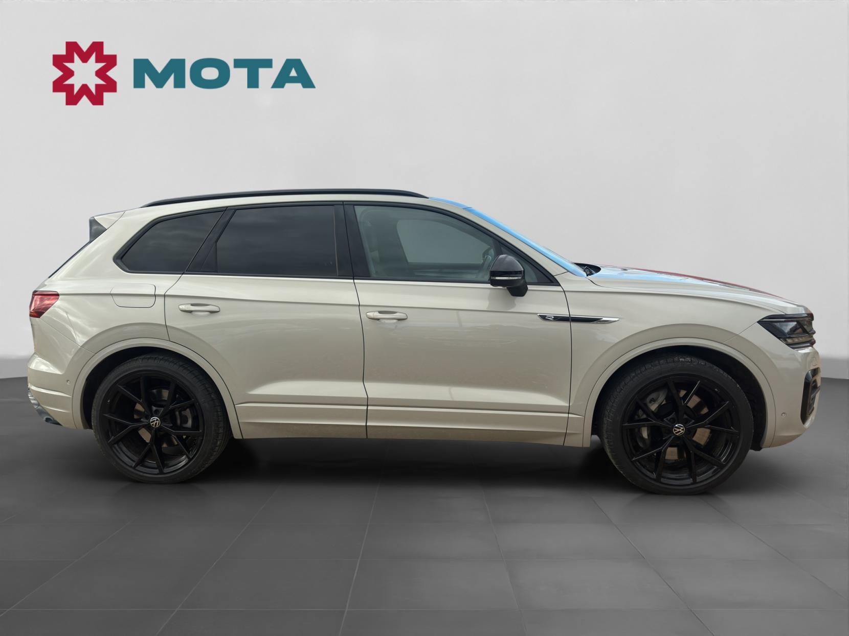 Volkswagen Touareg 3.0 TSI V6 14.3kWh R SUV 5dr Petrol Plug-in Hybrid Tiptronic 4Motion Euro 6 (s/s) (462 ps)